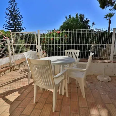Sleeps 2 Air Con Apartamento Vale do Lobo